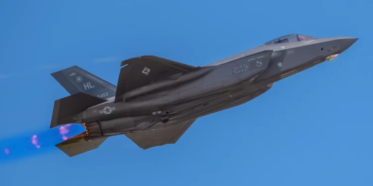 El motor del F-35 está en una encrucijada, con miles de millones de dólares en juego