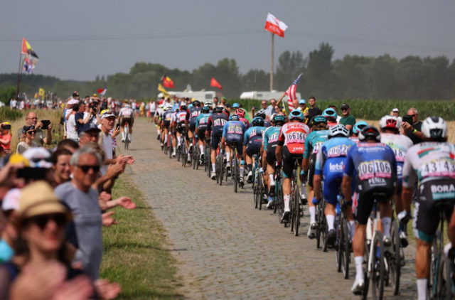 Ciclista del equipo israelí gana una etapa del Tour de Francia