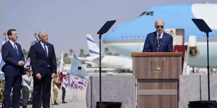 Declaraciones completas de Biden al aterrizar en Israel