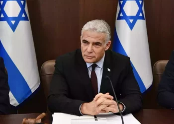 Antes de la visita de Biden, Lapid y Herzog mantienen conversaciones telefónicas con Abbas de la Autoridad Palestina