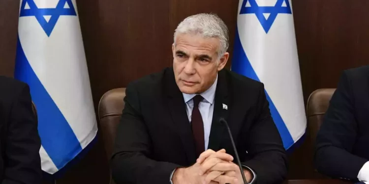 Antes de la visita de Biden, Lapid y Herzog mantienen conversaciones telefónicas con Abbas de la Autoridad Palestina