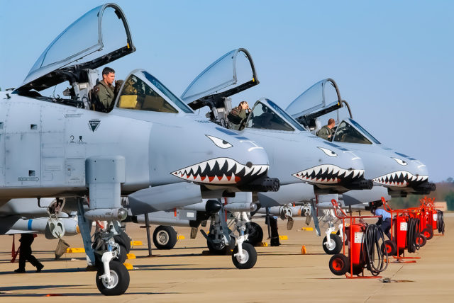 Ucrania dice que necesita aviones “rápidos y versátiles” como el F-16, no el A-10