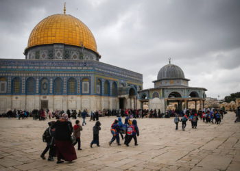 Critican a futbolistas musulmanes del PSG por visitar la mezquita de Al-Aqsa