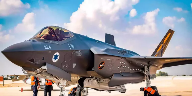 Cómo el F-35 es cada vez más letal y asequible