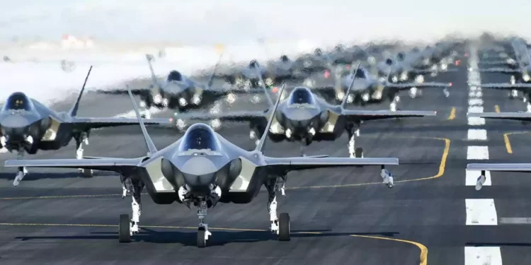 El Ejército de EE.UU. deja en tierra cientos de cazas F-35