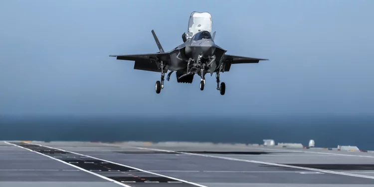 El USS Ronald Reagan y los F-35B operan cerca de Taiwán