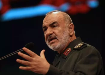 Irán amenaza al Reino Unido y a Estados Unidos con un “inmenso poder naval”