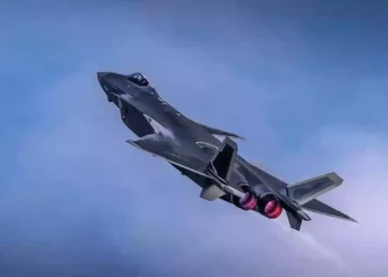 China utiliza sus cazas furtivos J-20 en “modo de acción” por primera vez