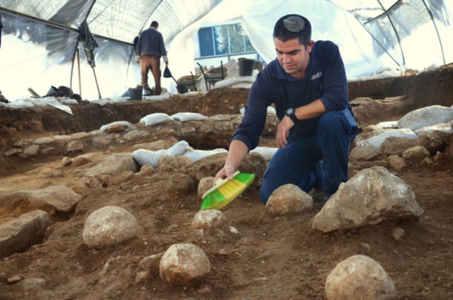 Hallan luagar donde los romanos abrieron una brecha en las murallas de Jerusalén