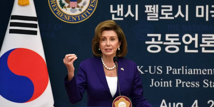 El presidente de Corea del Sur desaira a Nancy Pelosi