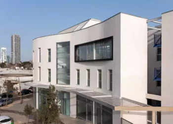 Tel Aviv abre un refugio de $ 11 millones para la población sin hogar