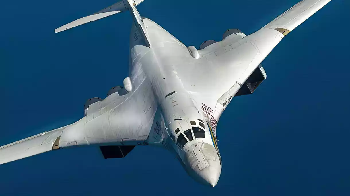 Tu-160: Deleite la vista con el mayor bombardero supersónico de la actualidad