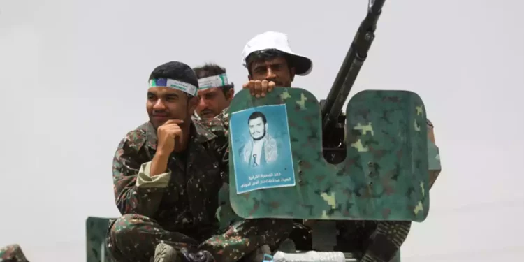 Científicos iraníes especializados en cohetes mueren en explosiones en Yemen