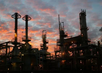 Estados de Oriente Medio se preparan para una ganancia inesperada de petróleo de $1,3 billones