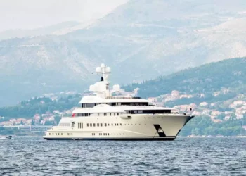 Oligarcas rusos evitan las sanciones internacionales en Turquía