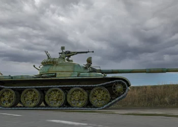 Putin desesperado: El viejo tanque T-62 vuelve a cabalgar