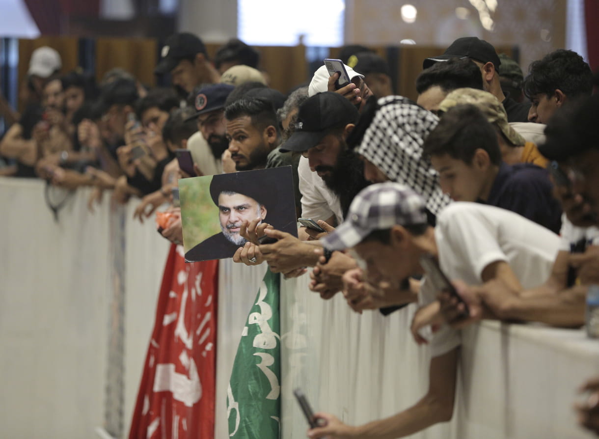 Tensiones en Irak avivan las protestas por la ocupación del parlamento