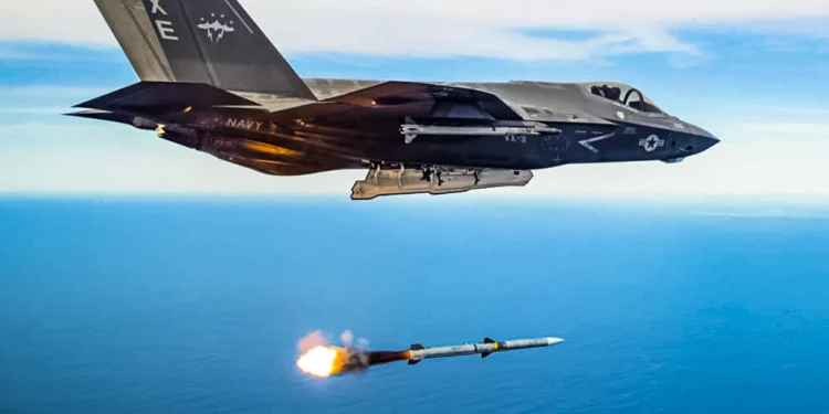 Los cazas furtivos F-35 están a un paso de integrar los misiles “mortales” StormBreaker