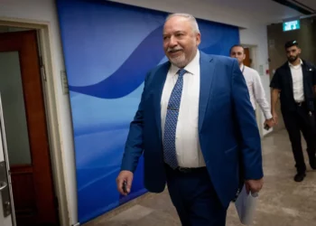 Liberman propone facilitar la entrada de bisnietos de judíos, por la guerra en Ucrania