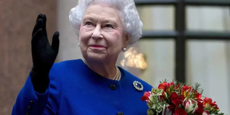 Medio iraníes celebran la muerte de la reina Isabel II