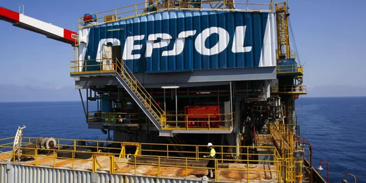 Repsol venderá una participación de $4.800 millones en su negocio de petróleo y gas