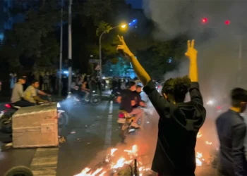 En una medida sin precedentes, la comunidad judía de Teherán llama a evitar las sinagogas en medio de los disturbios