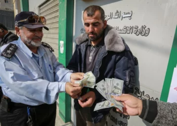 Hamás canalizó fondos para el terrorismo a través de gazatíes con permiso de entrada en Israel