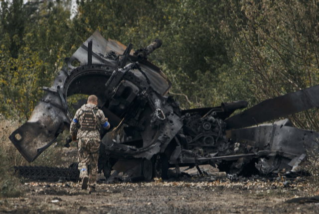 Mientras Rusia sufre en Ucrania: los halcones rusos arremeten contra Putin