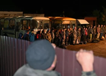 Llegan a las bases militares los primeros rusos para la movilización de Putin