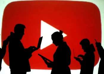 Neonazi británico usó palabras clave para eludir los filtros de incitación al odio en YouTube