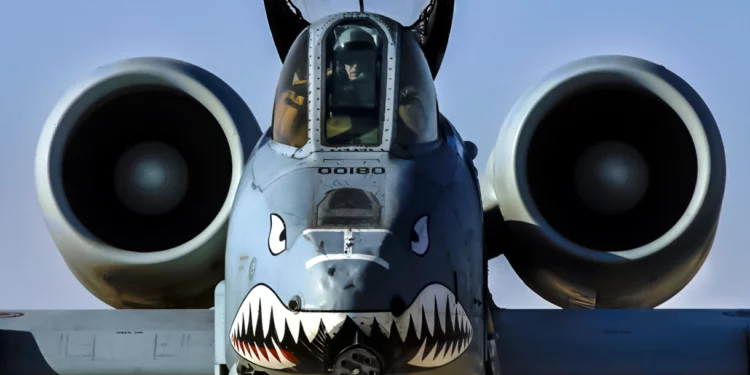 Entra en la cabina de un A-10 Warthog