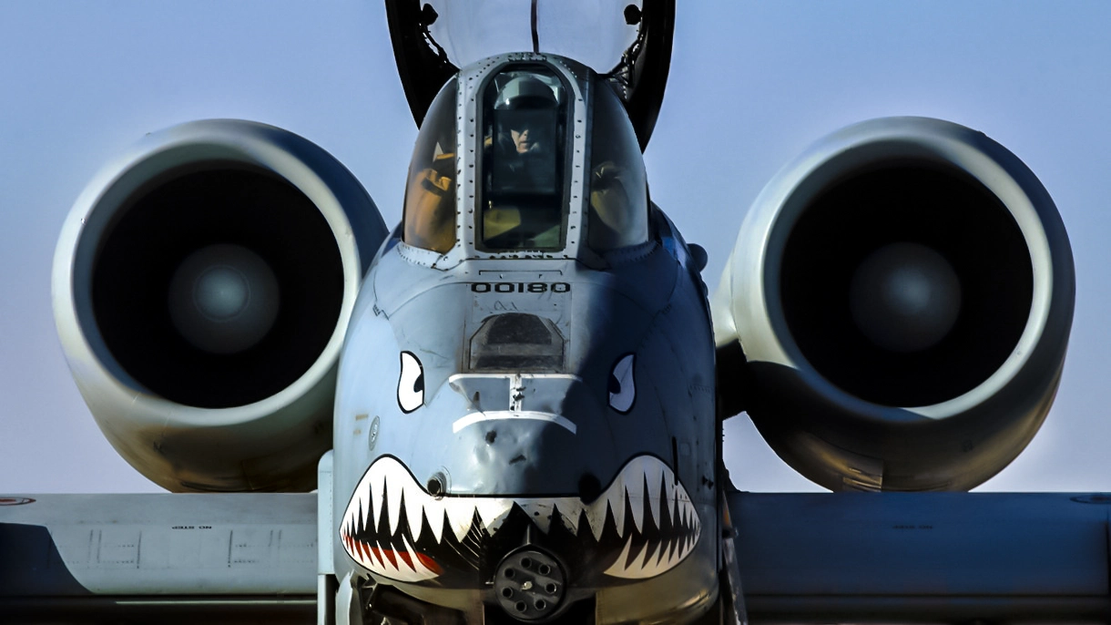 Entra en la cabina de un A-10 Warthog