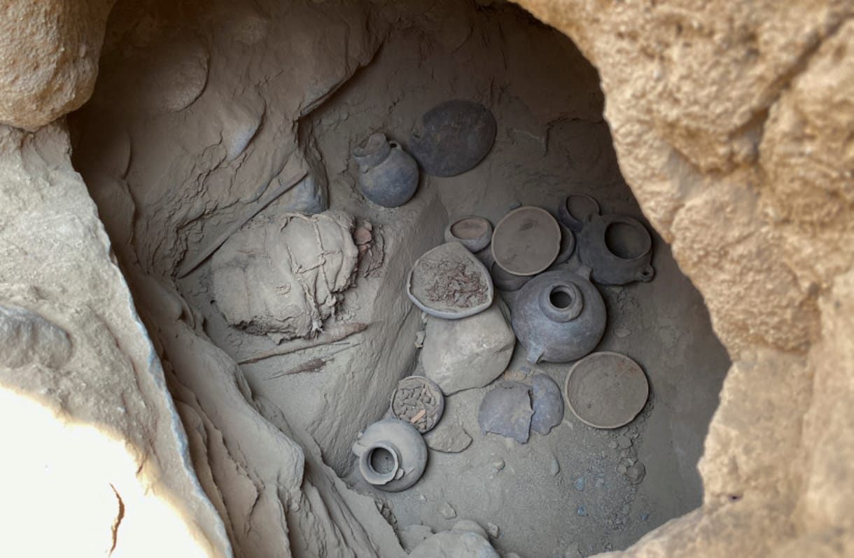 Arqueólogos desentierran ocho momias de la época colonial en Perú