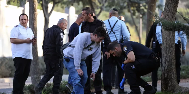 Islamista palestino apuñala y hiere de gravedad a un judío en Jerusalén