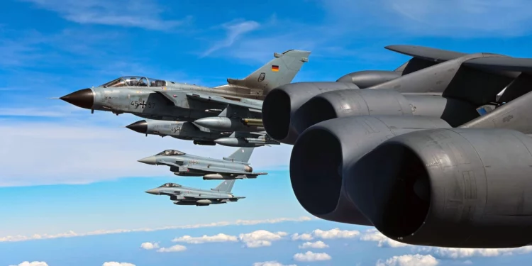 Los bombarderos B-52 completan su despliegue en Europa