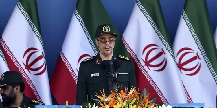 General iraní sancionado se burla de la UE: “compre carbón”