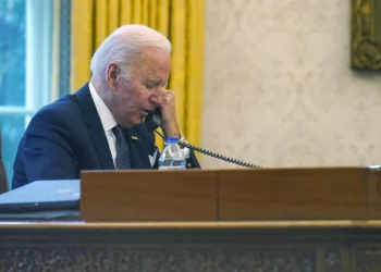 Biden llama al hijo mayor del primer ministro Lapid para felicitarle por su reciente boda