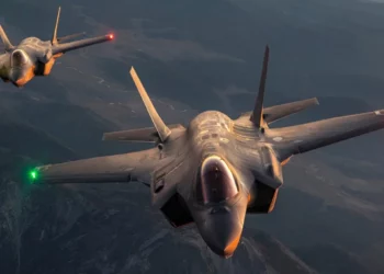 Suiza exhibe sus cazas de combate F-35 y F/A-18 Hornet