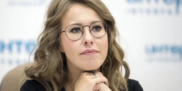 La celebridad rusa Sobchak huye a Lituania con pasaporte israelí