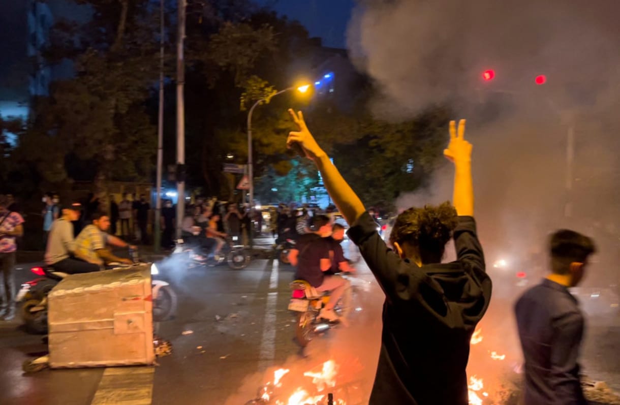 Los trabajadores petroleros de Irán se unen a las protestas