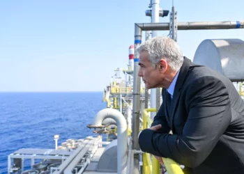 El primer ministro israelí visita el campo de gas de Karish tras la firma del acuerdo con Líbano