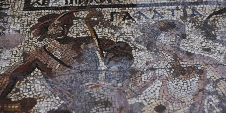 Descubren antiguo mosaico romano en Siria: El hallazgo más importante desde el inicio del conflicto