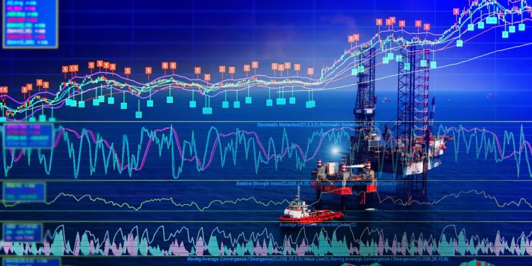 El petróleo sube gracias a previsiones de demanda optimistas