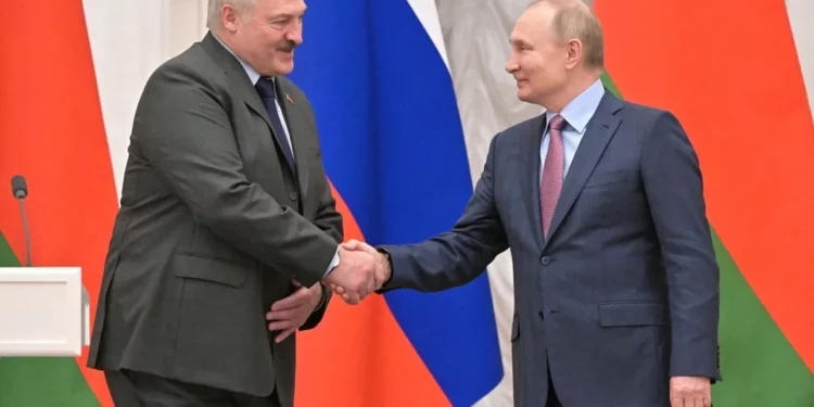 Putin da a Lukashenko otros 1.500 millones de dólares