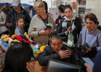 Kremlin rechaza informes sobre la huida de 700.000 personas de Rusia