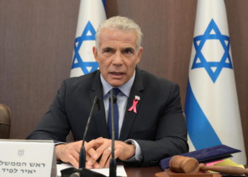 Lapid defiende el acuerdo sobre el Líbano al conocerse la dimisión de su principal negociador
