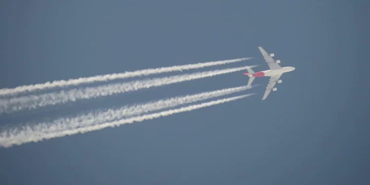 Innovación israelí ayuda a que los aviones utilicen combustible más sostenible