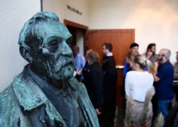El embajador iraní en Suecia es excluido de la ceremonia del Premio Nobel