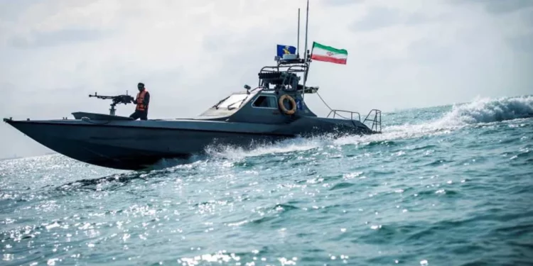 EE.UU. “verá el poderío ofensivo de Irán” en el Golfo Pérsico: jefe de la Armada del CGRI