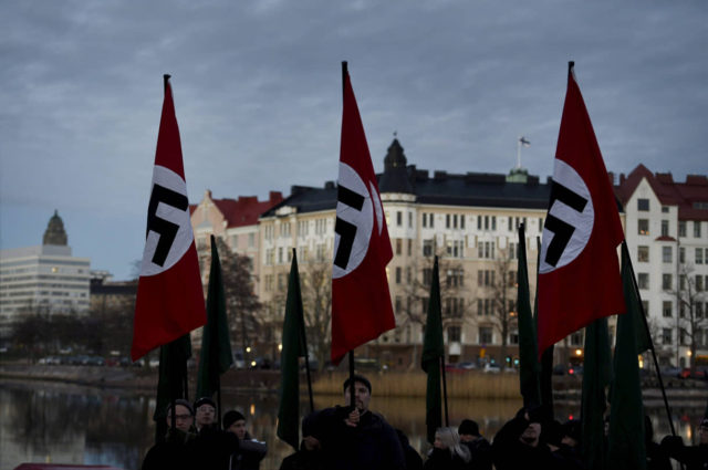 Detienen a simpatizantes nazis por grafitis antisemitas en España